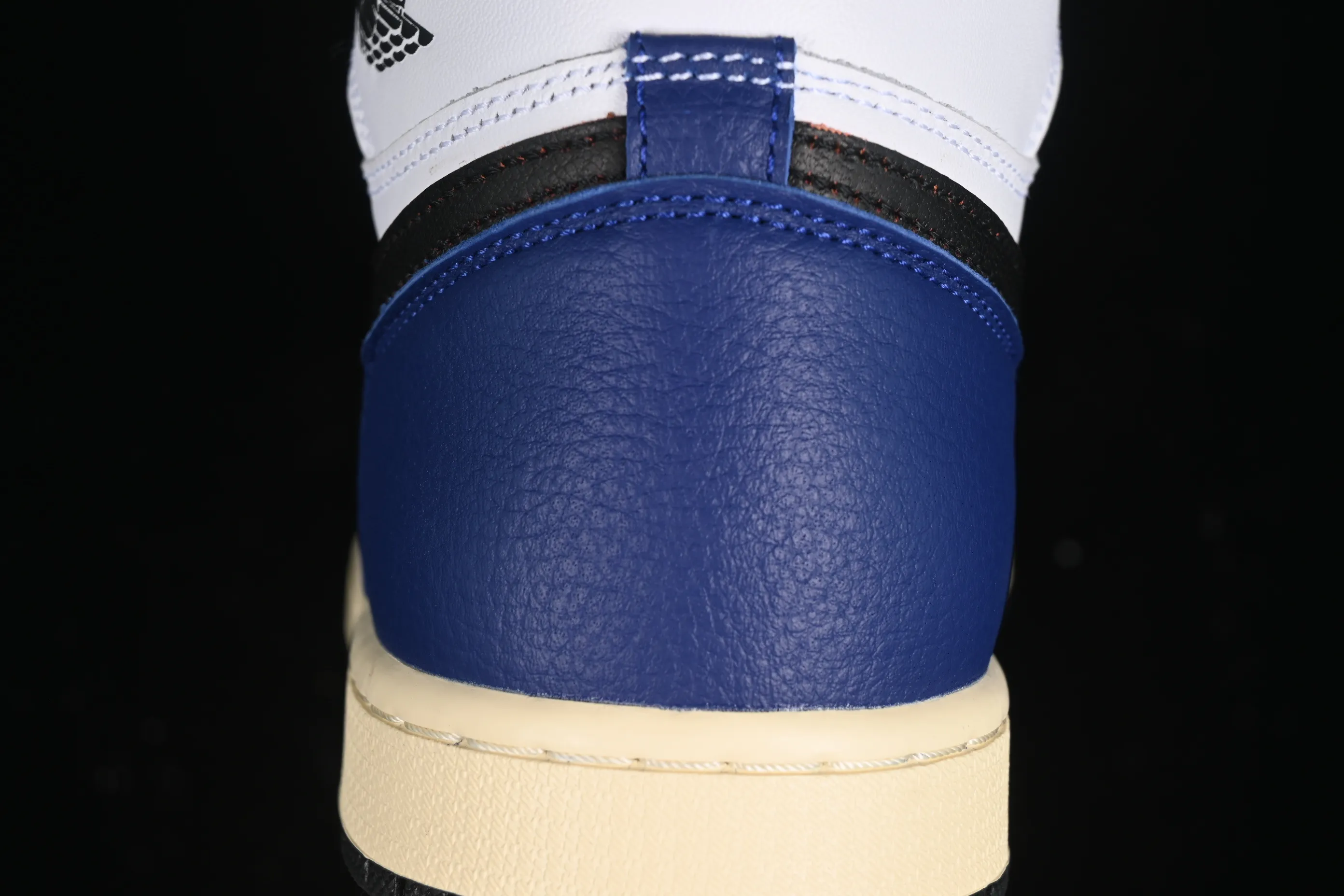 All categories Air Jordan Jordan series basketball shoes Air Jordan 1 High Air Jordan 1 Retro High "White Deep Royal Blue" AJ1 Joe 1 navy white and blue high-top basketball shoes DZ5485-100